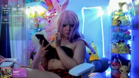     RAVENCLAU GIRL  online show from 12.11.24