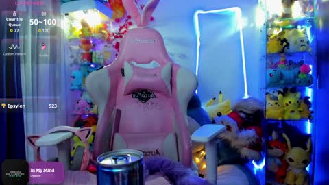     RAVENCLAU GIRL  online show from 12.13.24