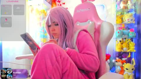     RAVENCLAU GIRL  online show from 01.22.25