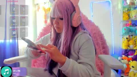     RAVENCLAU GIRL  online show from 01.30.25