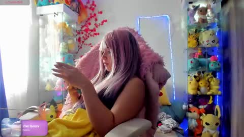     RAVENCLAU GIRL  online show from 02.20.25