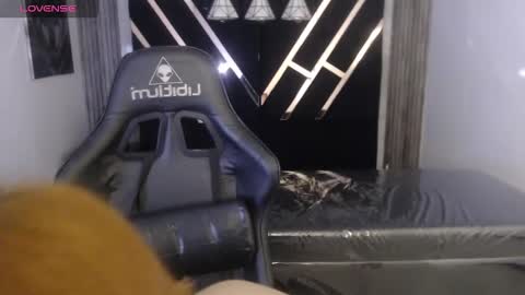 Snapshot of sunrise_ch chatting on 11.24.25 Susana Mejia online show from 11.24.25