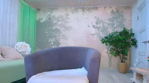Snapshot of sunshine13_ chatting on 05.30.26 Eva online show from 05.30.26