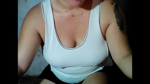 sunshine_38 online show from 10.28.25