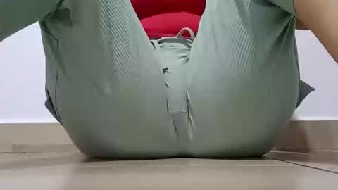 Snapshot of sunshine_days chatting on 02.09.26 Annie online show from 02.09.26