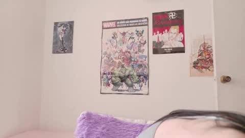 Snapshot of sunshine_girl9 chatting on 12.19.25 sunshine_girl9 online show from 12.19.25