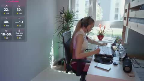 Snapshot of sunshineanna86 chatting on 07.16.26 sunshineanna86 online show from 07.16.26