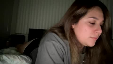 Snapshot of sunshinemae09 chatting on 10.30.25 sunshinemae09 online show from 10.30.25