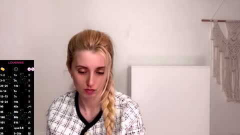 Snapshot of super_peach_stream chatting on 03.09.25 ANNApvt open full info in bio online show from 03.09.25