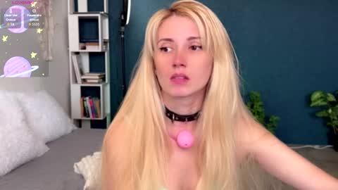 Snapshot of super_peach_stream chatting on 09.11.25 ANNApvt open full info in bio online show from 09.11.25