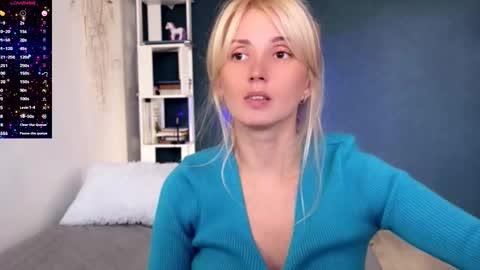 Snapshot of super_peach_stream chatting on 09.22.25 ANNApvt open full info in bio online show from 09.22.25