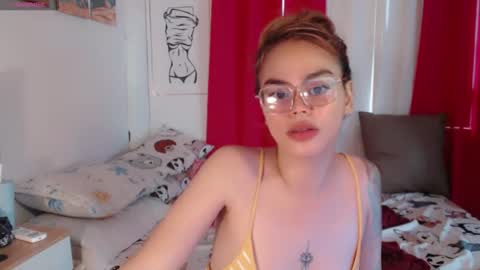 Snapshot of superhotvaleria chatting on 10.07.25 Im val online show from 10.07.25