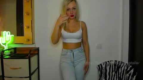 Snapshot of supernatalie chatting on 05.10.26 Natalie online show from 05.10.26