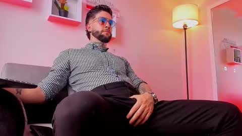 supreme_alpha_ online show from 11.26.25