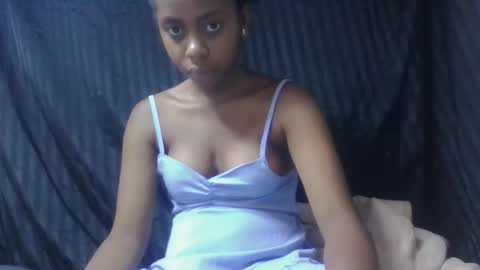 Snapshot of surbelle chatting on 01.13.26 surbelle online show from 01.13.26