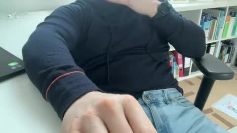 Snapshot of surfstar81 chatting on 02.04.26 surfstar81 online show from 02.04.26