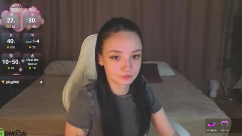 Snapshot of susan__clark chatting on 02.28.26 Annie online show from 02.28.26