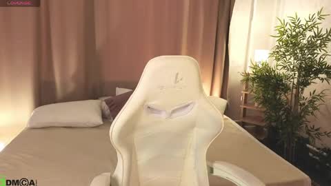 Annie online show from 04.18.26