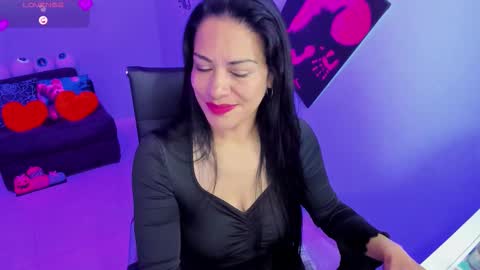 Snapshot of susan_ramires chatting on 10.30.25 susan ramires online show from 10.30.25