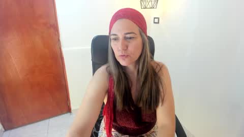 Snapshot of susana78_ chatting on 12.26.24 susana online show from 12.26.24