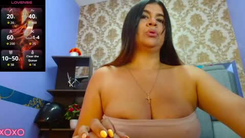 Snapshot of susana_hicks chatting on 06.01.26 S U S A N A online show from 06.01.26
