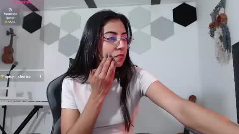 Snapshot of susanahendrix chatting on 06.25.26 Susana hendrix online show from 06.25.26