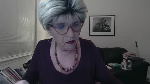 Snapshot of susanandlisa chatting on 02.19.25 sexualsusan online show from 02.19.25