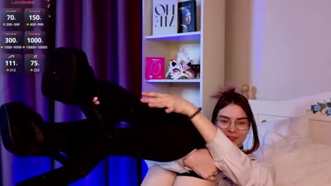 susannahtrojahn online show from 04.11.26