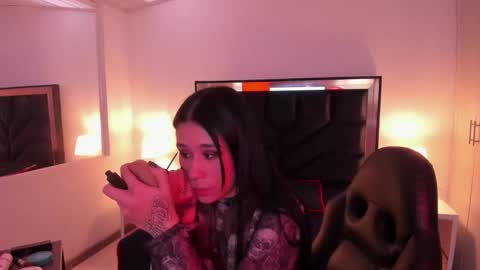 Snapshot of susanvilla chatting on 11.03.25 susanvilla online show from 11.03.25