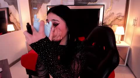 Snapshot of susanvilla chatting on 12.02.25 susanvilla online show from 12.02.25