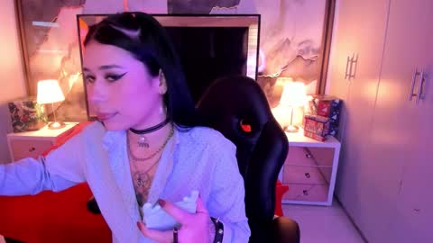 Snapshot of susanvilla chatting on 01.05.26 susanvilla online show from 01.05.26