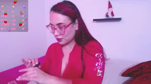 Snapshot of susanzoro99 chatting on 12.17.25 Susan online show from 12.17.25