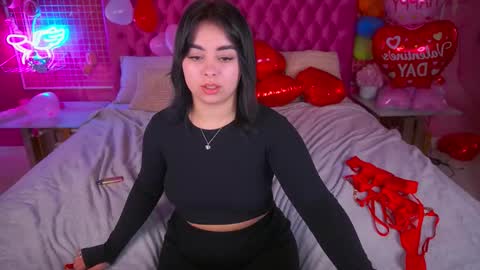 Snapshot of susiewood chatting on 02.15.26 Susie online show from 02.15.26