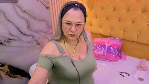 Sussy  online show from 02.05.26