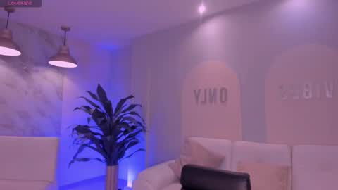 Sussy Bell online show from 02.12.26