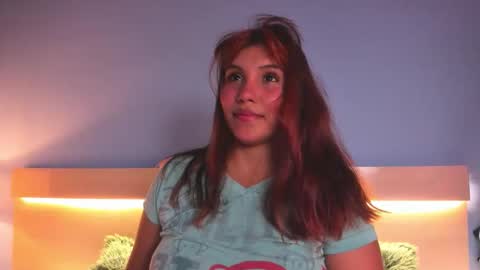 Snapshot of susygonzalez chatting on 10.21.25 Susy Gonzalez online show from 10.21.25