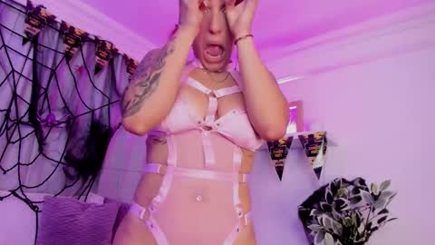 susyy online show from 10.29.25