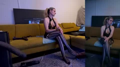 Snapshot of suzannexxxxxx chatting on 07.18.26 suzannexxxxxx online show from 07.18.26