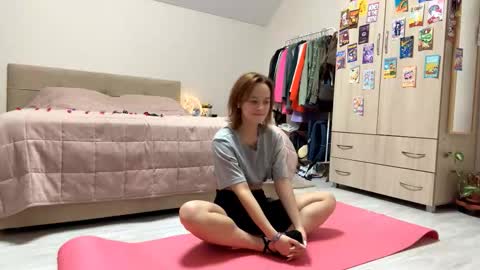 Lilu online show from 10.16.25