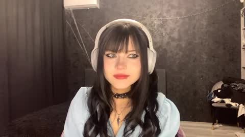 EmilySuonn online show from 04.09.26