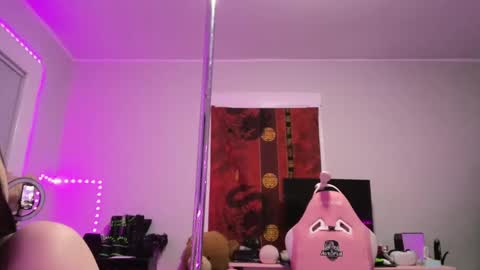 SuzukiBunny online show from 12.21.24