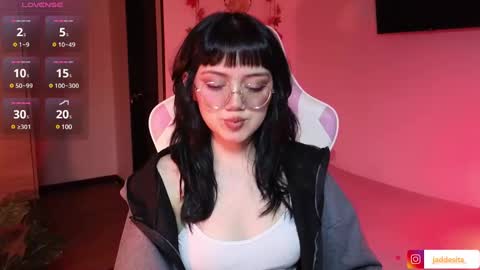 Snapshot of suzumi_ chatting on 12.09.24 Jadde online show from 12.09.24