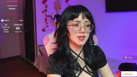 Snapshot of suzumi_ chatting on 12.27.24 Jadde online show from 12.27.24