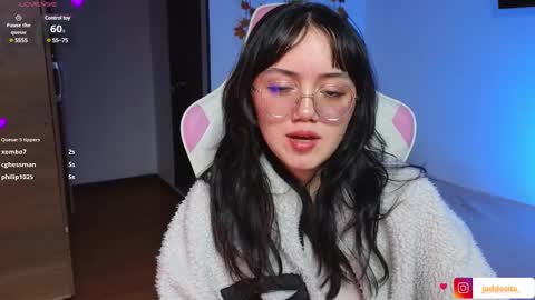 Snapshot of suzumi_ chatting on 01.24.25 Jadde online show from 01.24.25