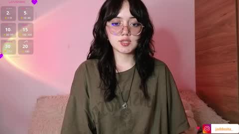 Snapshot of suzumi_ chatting on 02.11.25 Jadde online show from 02.11.25