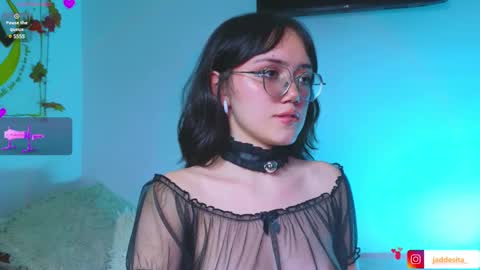 Snapshot of suzumi_ chatting on 03.12.25 Jadde online show from 03.12.25