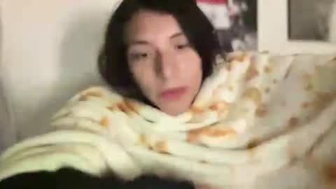 Snapshot of suzyishellawet chatting on 10.21.25 Suzy online show from 10.21.25