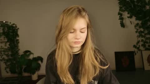 Eva online show from 11.25.25