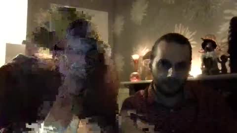 Snapshot of swallow39 chatting on 10.05.25 H3D0N15T5 online show from 10.05.25