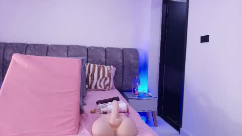 Debora  online show from 11.11.25